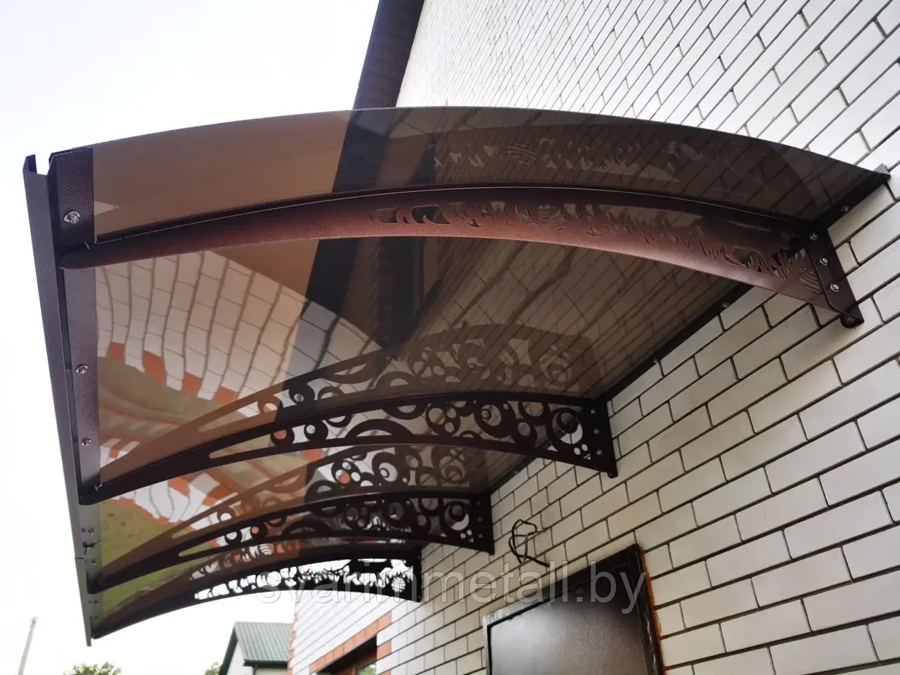 Козырек из металла с монолитным поликарбонатом, бронза (коричневый)