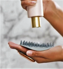 Массажная щетка для головы и волос Massager Shampoo Brush (2 режима, USB) / Влагозащитная моющая и массажная - фото 1 - id-p210578585