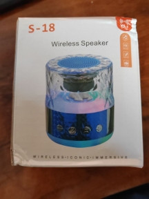ПортативнаяBluetoothколонкаWireless Speaker S-18 с функциейTWS (музыка, FM-радио, подсветка) Фуксия