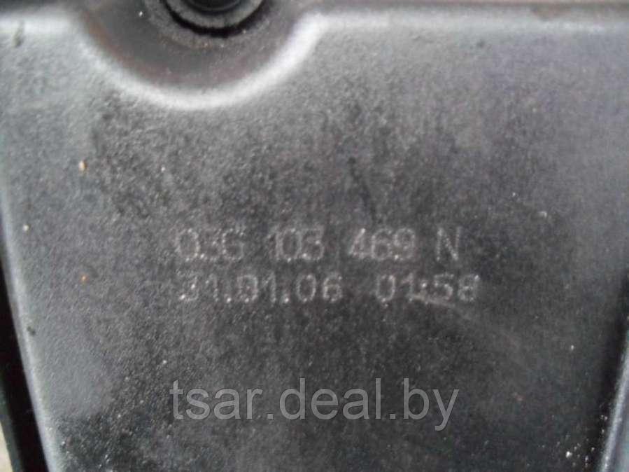 Клапанная крышка Volkswagen Passat B6 (03G103469N) - фото 2 - id-p142600118