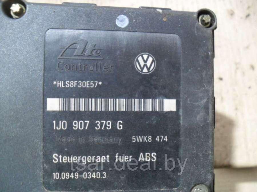 Блок АБС (ABS) Volkswagen Golf 4 (1J0614117C, 1J0907379G) - фото 4 - id-p137724965