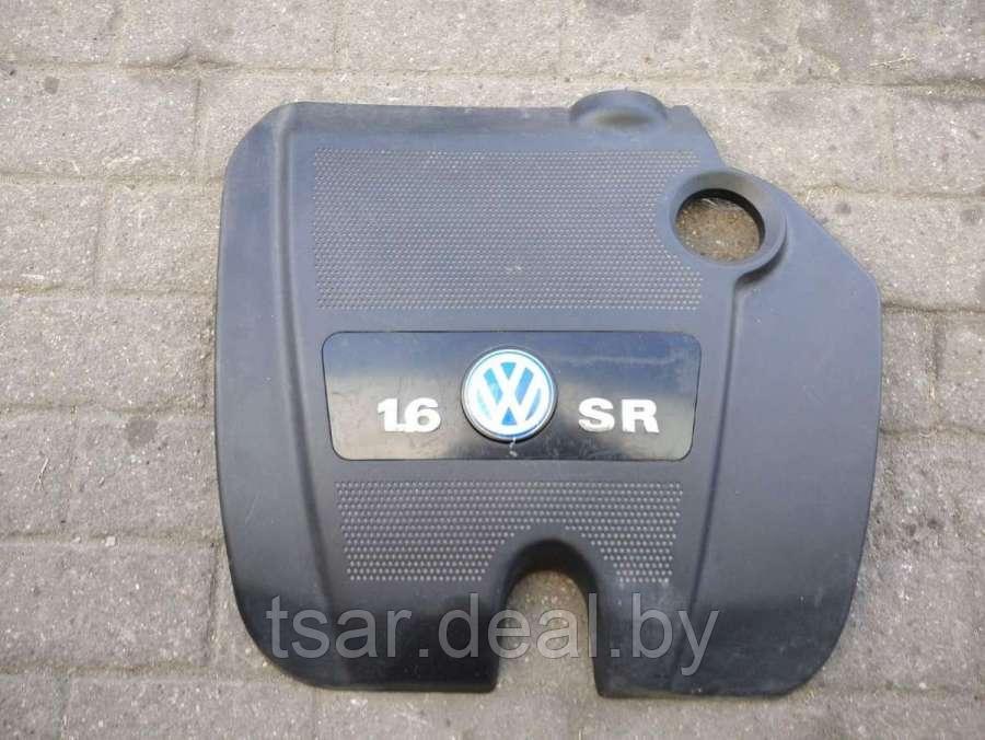 Крышка двигателя декоративная Volkswagen Golf 4 (06A103927G) - фото 1 - id-p166120328