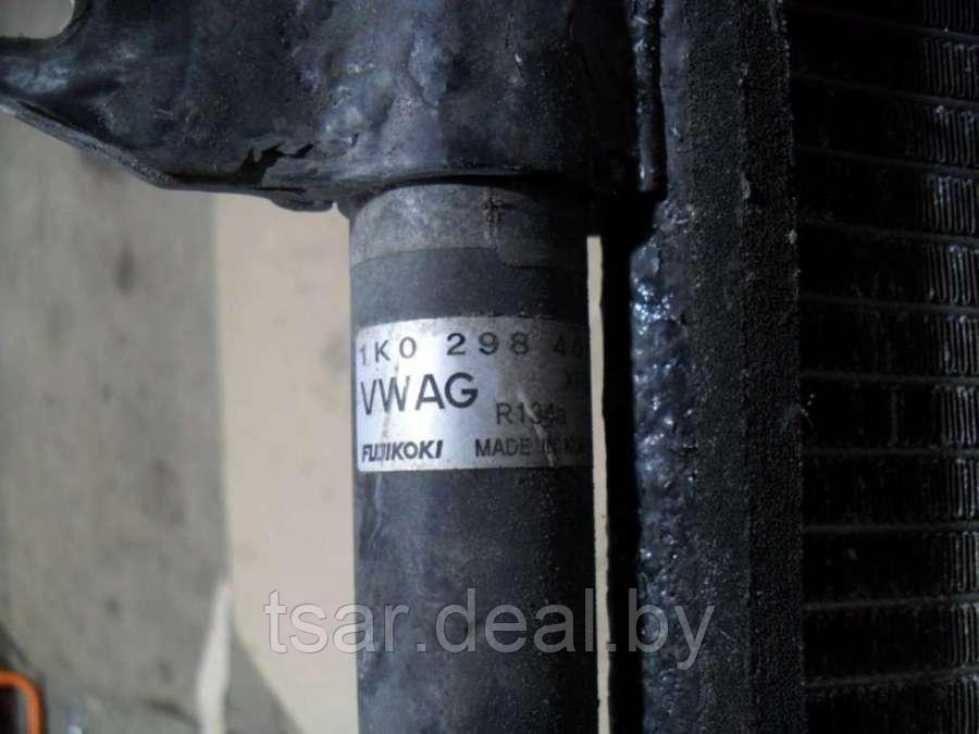 Радиатор кондиционера Volkswagen Golf 5 (1K0298403) - фото 3 - id-p165591013