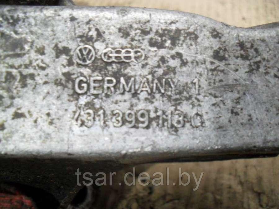 Кронштейн КПП Audi 100 C3 (431399113G) - фото 3 - id-p142143938