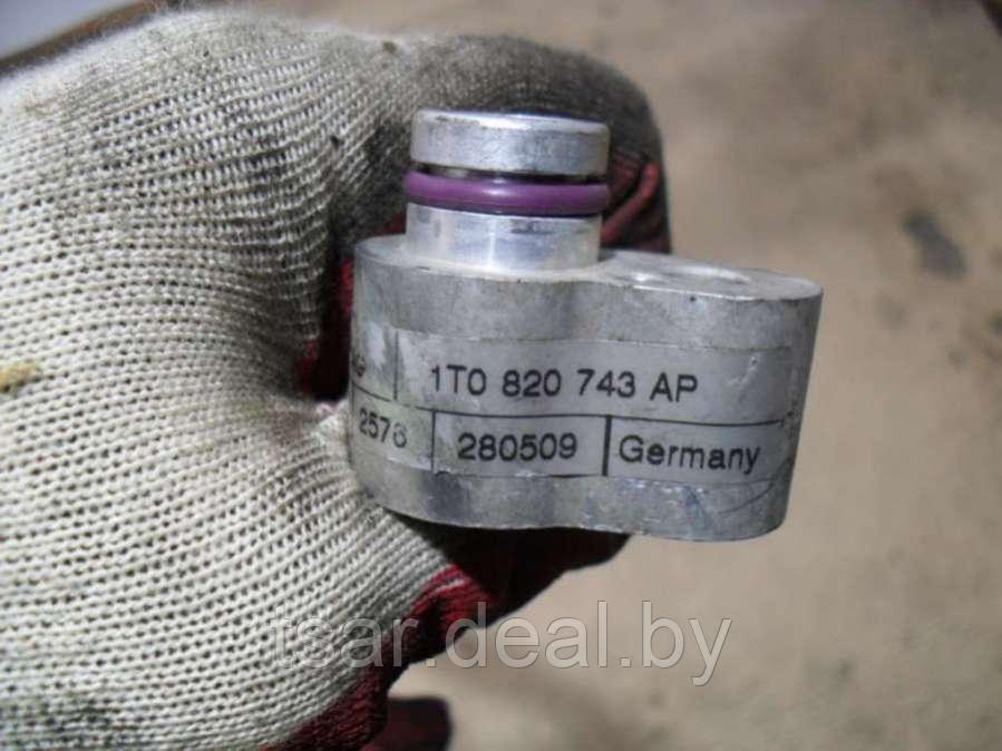 Трубка кондиционера Volkswagen Touran 1 (1T0820743AP) - фото 3 - id-p137725143