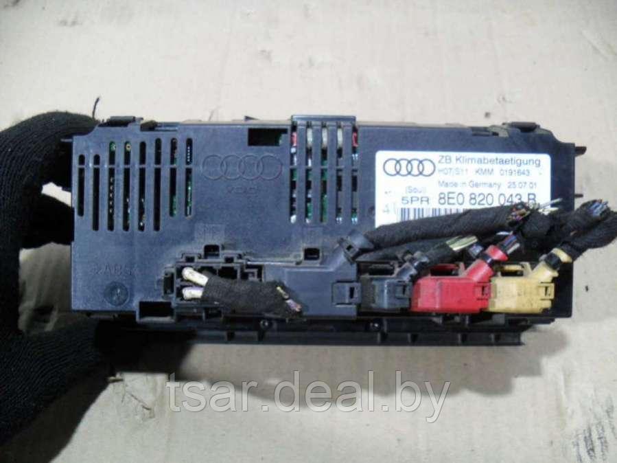 Блок управления печки/климат-контроля Audi A4 B6 (8E0820043B) - фото 2 - id-p140293730