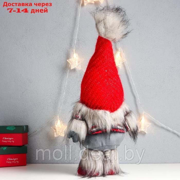 Кукла интерьерная "Дед Мороз в красном колпаке с меховой бомбошкой" 45х18х11 см - фото 4 - id-p210918259