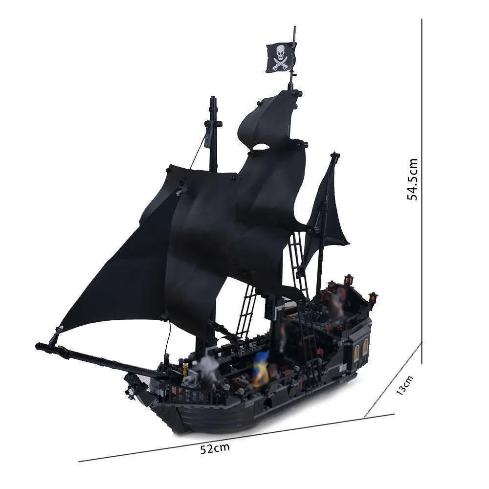 Конструктор Пираты Карибского моря 19001 Корабль "Черная Жемчужина", 858 дет. - фото 4 - id-p210937997
