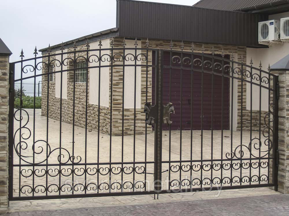 Распашные ворота, сварные, с элементами ковки (с ковкой), черный - фото 3 - id-p210952890