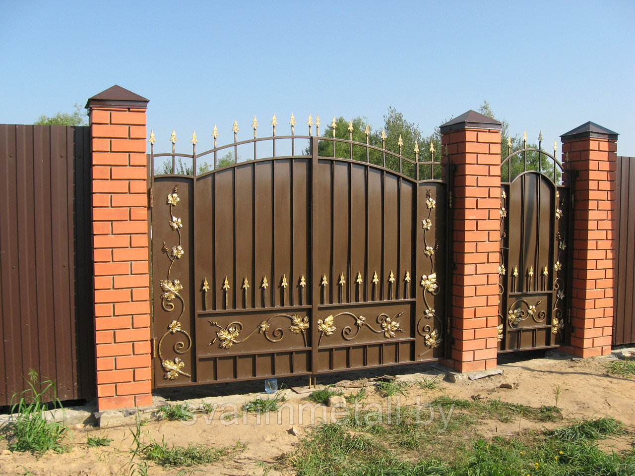 Распашные ворота, сварные, с элементами ковки (с ковкой), черный - фото 10 - id-p210952890
