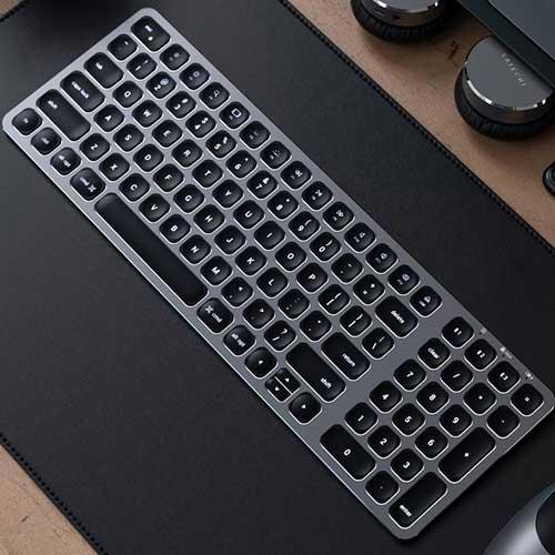 Беспроводная клавиатура Satechi Compact Backlit Bluetooth Keyboard (Grey) ST-AMBKM-RU - фото 5 - id-p211063122