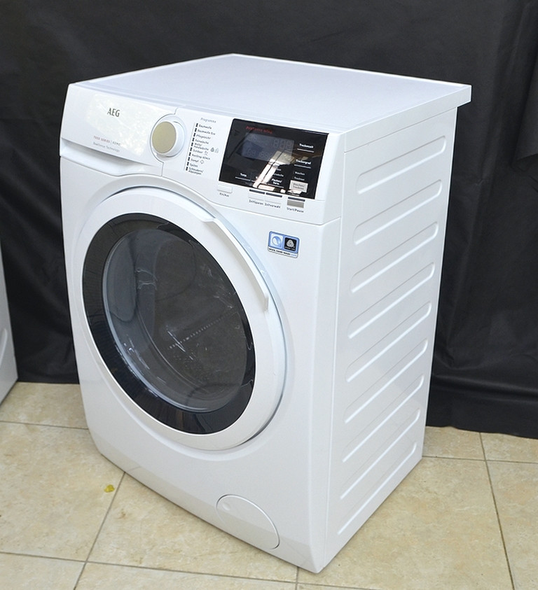 Новая стирально-сушильный автомат+ПАР  AEG L7WB64680  Производство Германия  ГАРАНТИЯ 1 ГОД