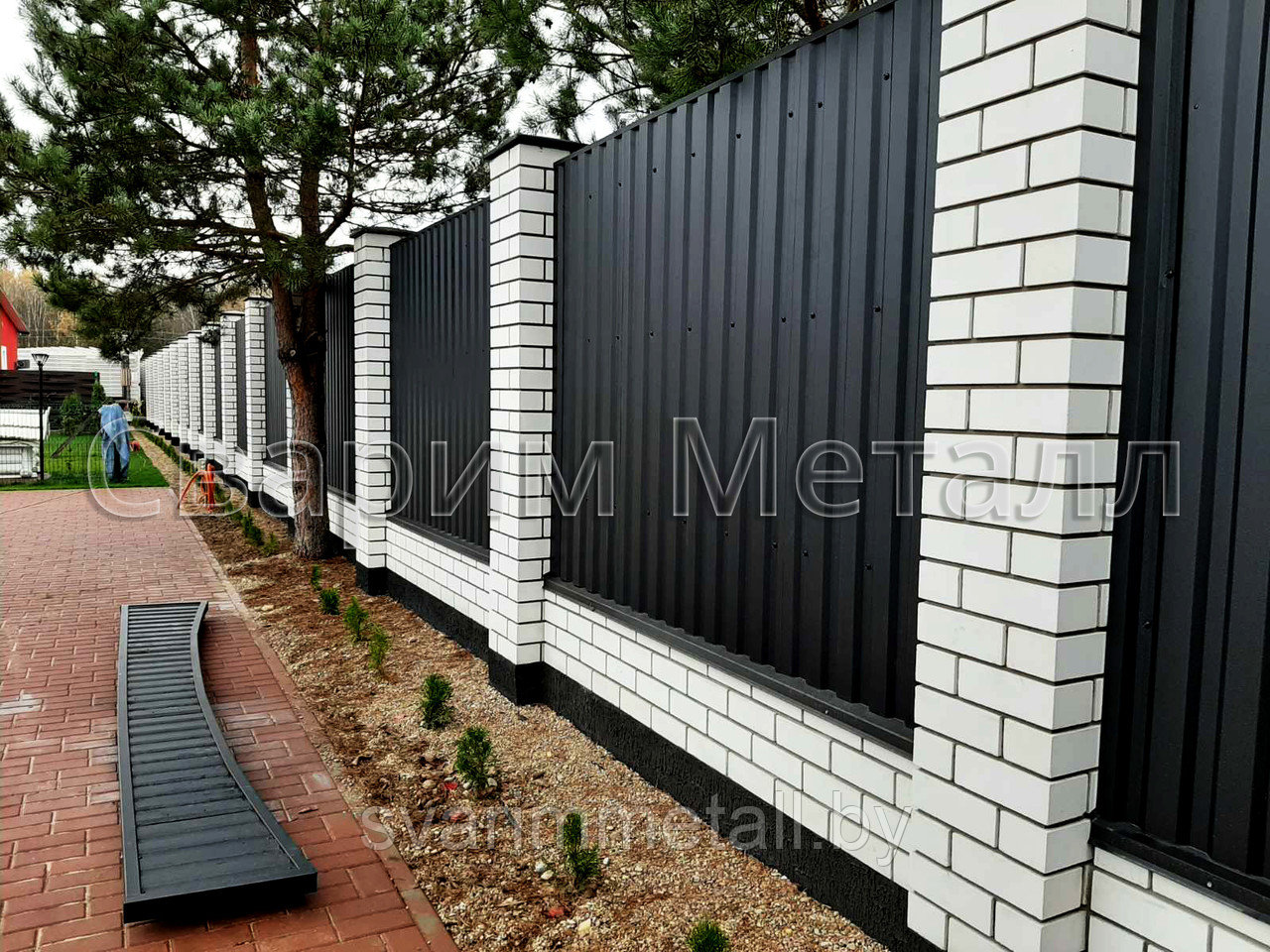 Забор из профлиста (профнастила), черный