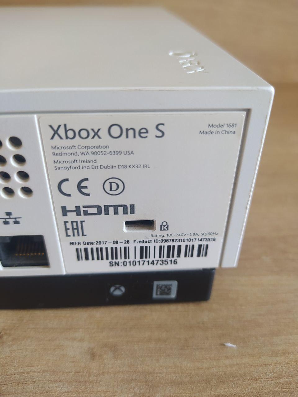 Игровая приставка Microsoft Xbox One S 500GB (а.45-036618) - фото 6 - id-p211170025