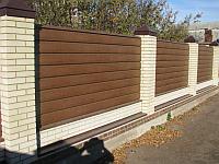 Забор из металлического сайдинга (металлосайдинг), коричневый