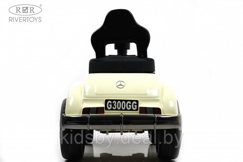 Детский толокар RiverToys Mercedes-AMG 300S G300GG (белый) - фото 6 - id-p211197131