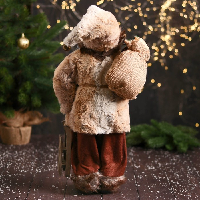 Дед Мороз "В меховом колпачке, подарками и санками" 47 см, коричневый - фото 3 - id-p211274665