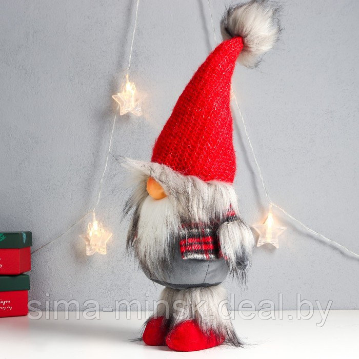 Кукла интерьерная "Дед Мороз в красном колпаке с меховой бомбошкой" 45х18х11 см - фото 3 - id-p211275214