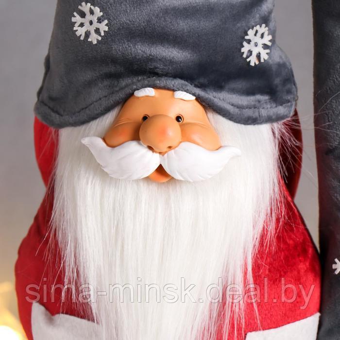 Кукла интерьерная "Дед Мороз в бордовом кафтане, в сером колпаке со снежинками" 42х13х18 см 626011 - фото 5 - id-p211275221
