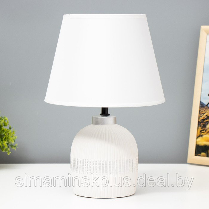 Настольная лампа "Корсика" Е14 40Вт белый 22,5х22,5х33см - фото 1 - id-p211276089