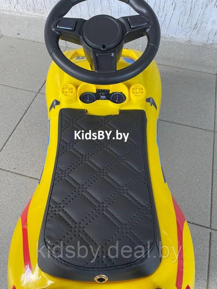 Детский толокар RiverToys F003FF (желтый) BMW - фото 4 - id-p211197112