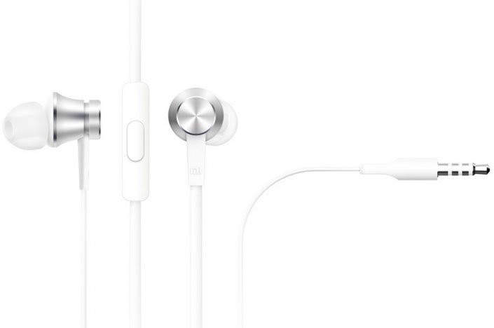 Наушники Xiaomi Mi In-Ear Headphones Basic HSEJ03JY (серебристый) - фото 1 - id-p211334235