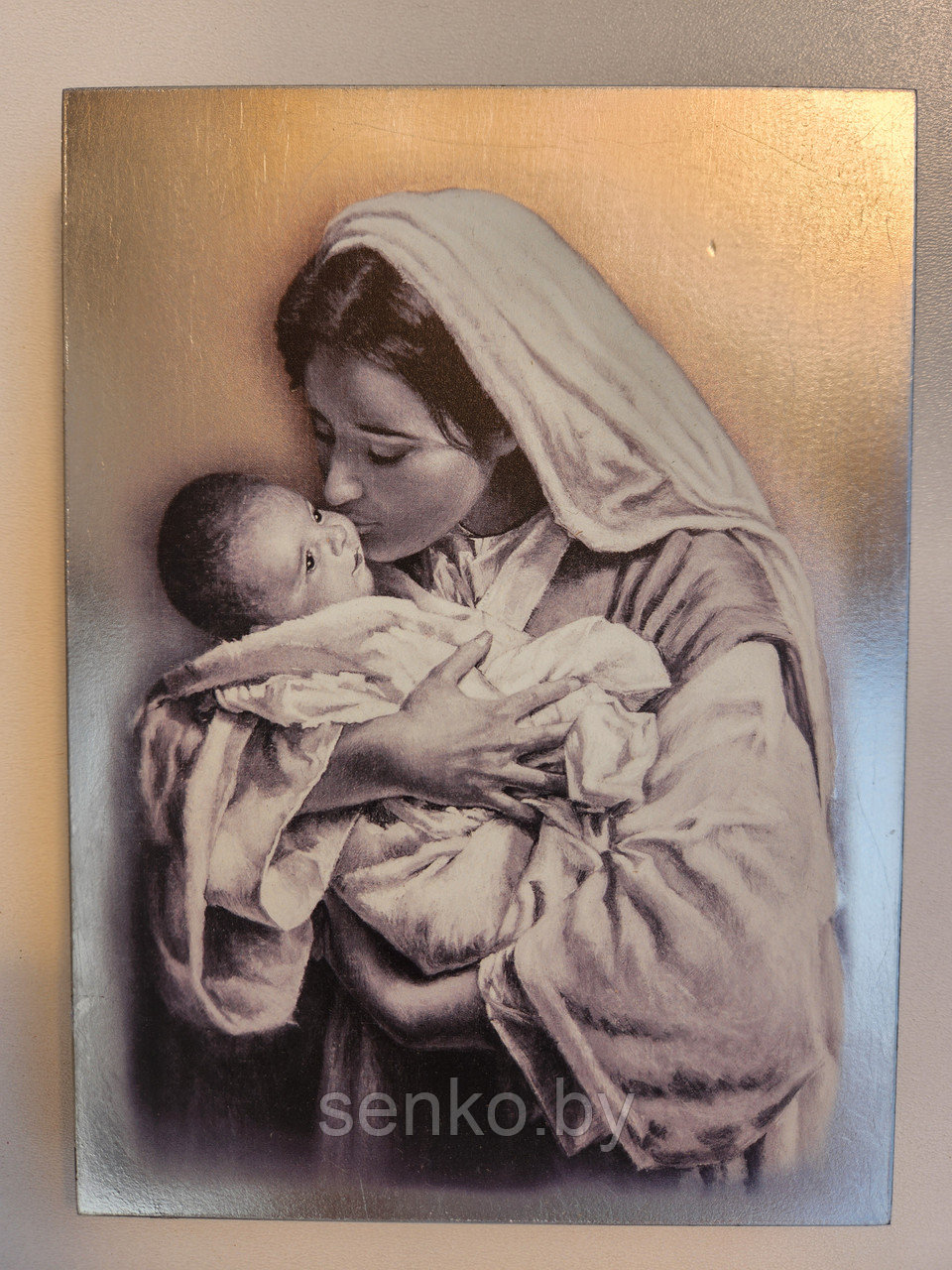 Икона на дереве Мария с млоденцем