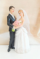 Набор жених и невеста с букетом 17 см