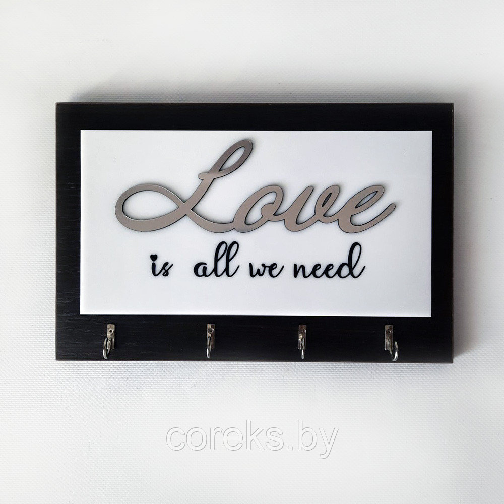 Деревянная ключница "Love is all we need" №60 - фото 2 - id-p211400056