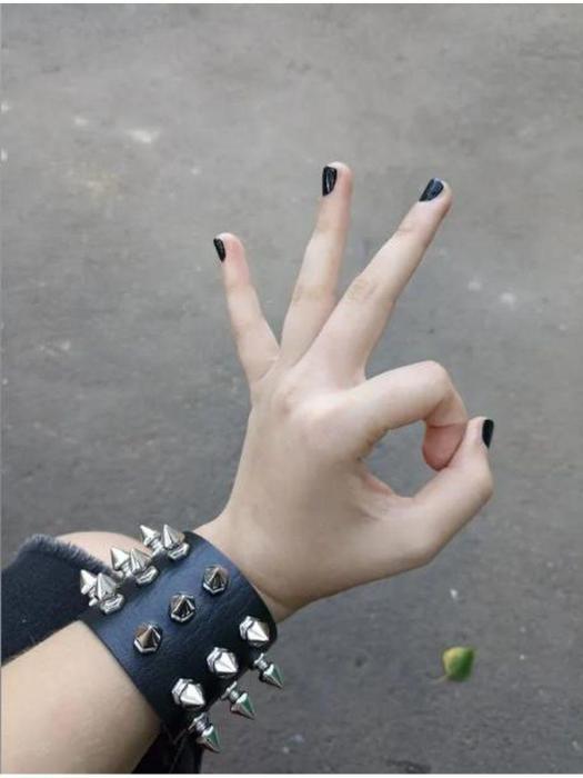 Браслет с шипами мужской женский напульсник панк рок черный кожаный готический аниме наруто украшения - фото 3 - id-p211412161