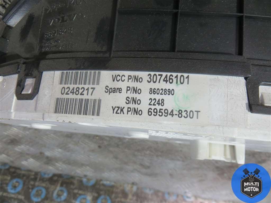 Щиток приборов (приборная панель) VOLVO XC90 I (2002-2014) 2.4 TD D 5244 T5 - 163 Лс 2006 г. - фото 6 - id-p211411067