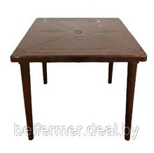 Пластиковый стол квадратный (коричневый)
