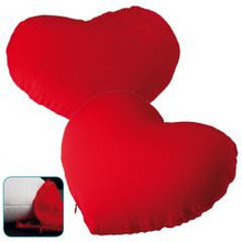 Подушка Сердце  красного цвета