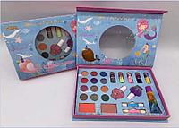 Набор декоративной косметики для кукол IGOODCO 24в1 в подарочной коробке с магнитной застёжкой