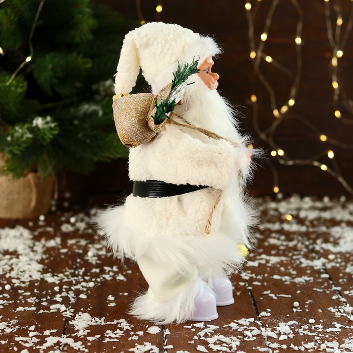 Дед Мороз "В меховом костюме, с фонариком" двигается, с подсветкой, 28 см, белый - фото 2 - id-p211524559