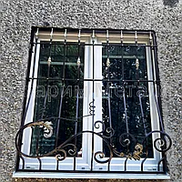 Решетка на окно, с элементами ковки (с ковкой)