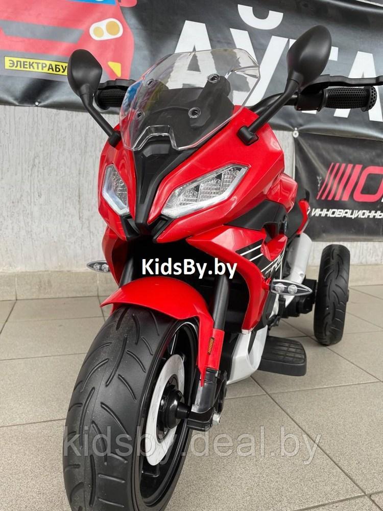Детский электротрицикл RiverToys Z333ZZ (красный) - фото 2 - id-p210937743