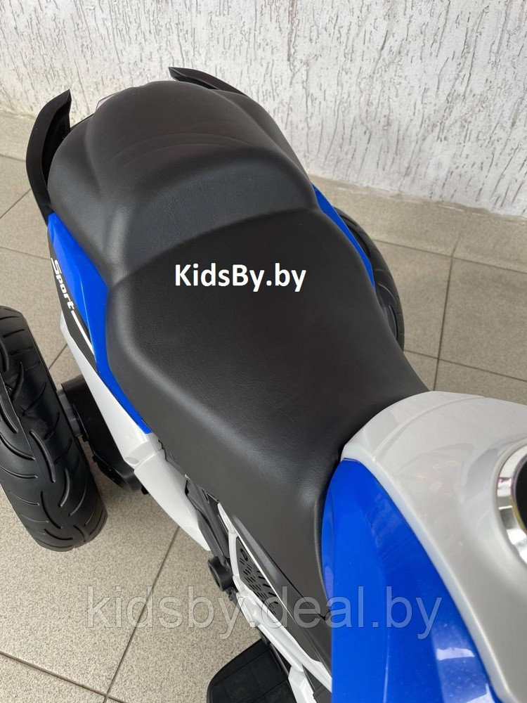 Детский электротрицикл RiverToys Z333ZZ (синий) - фото 3 - id-p210937744