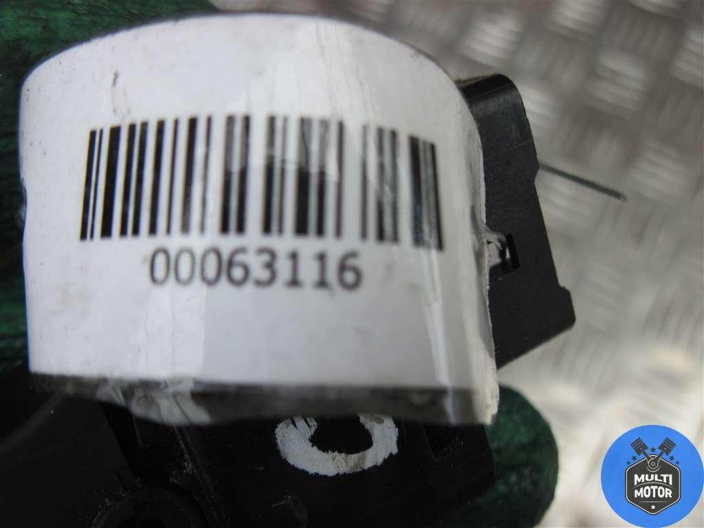 Кнопка стеклоподъемника KIA CEED (2006-2012) 2.0 i G4GC - 143 Лс 2008 г. - фото 3 - id-p211691680