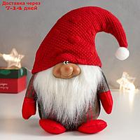 Кукла интерьерная "Дедуля Мороз в огромном красном колпаке" 22х15х10 см