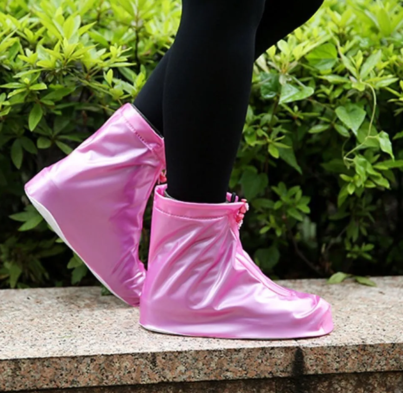 Защитные чехлы (дождевики, пончи) для обуви от дождя и грязи с подошвой цветные, Розовые р-р 35-36(S) - фото 1 - id-p211952566