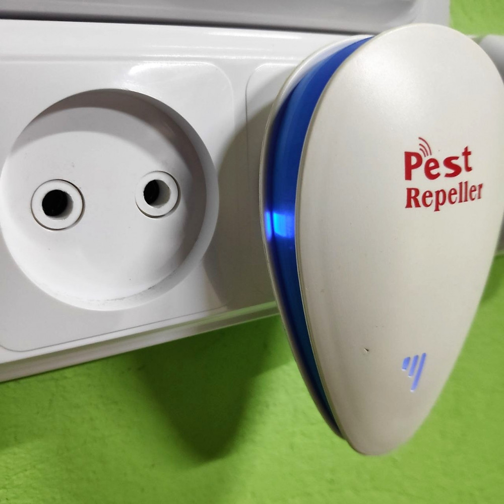 Ультразвуковой отпугиватель насекомых, грызунов и тараканов Electronic pest repeller - фото 4 - id-p202071152