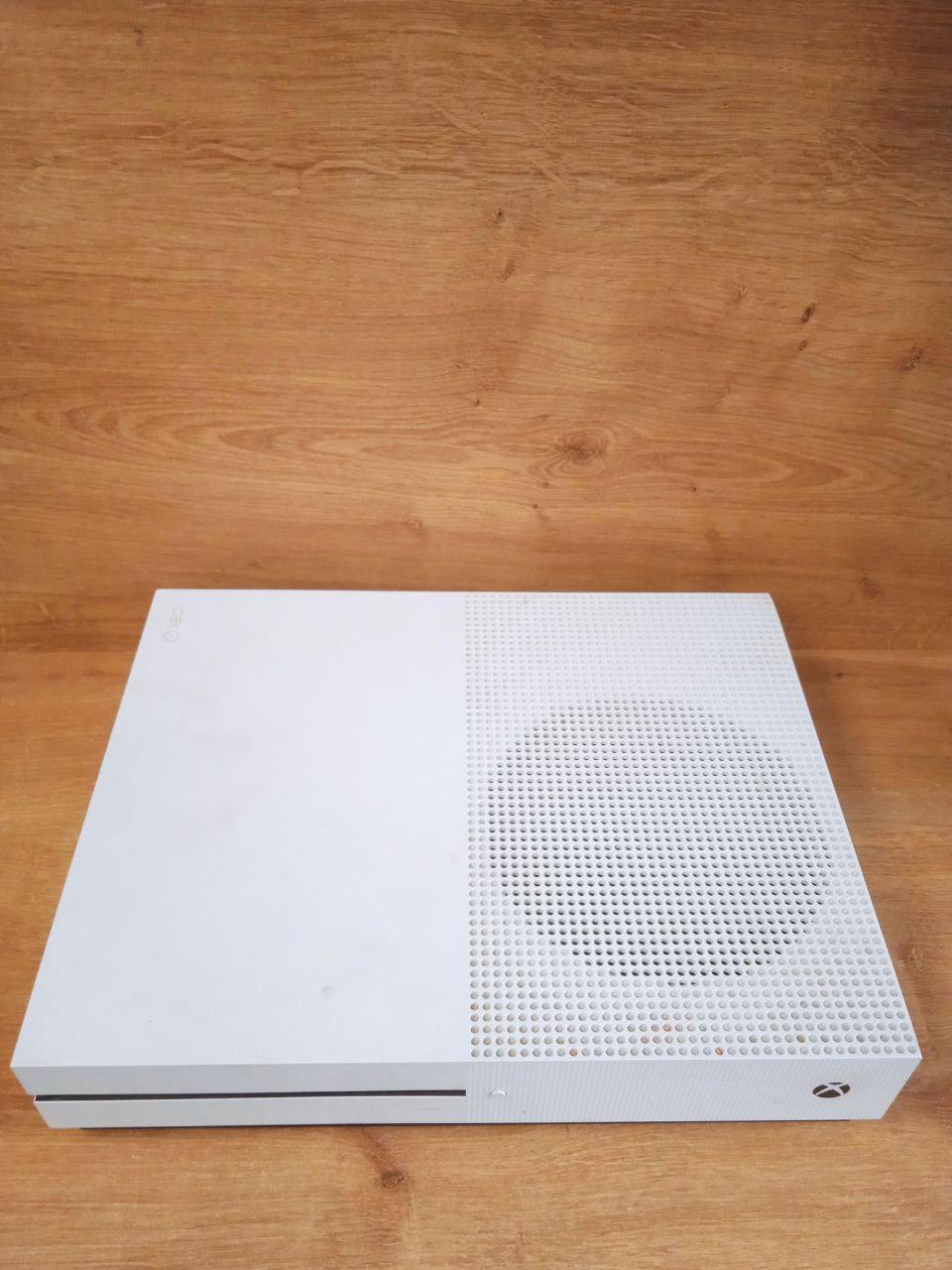 Игровая приставка Microsoft Xbox One S 500GB - фото 3 - id-p211995891