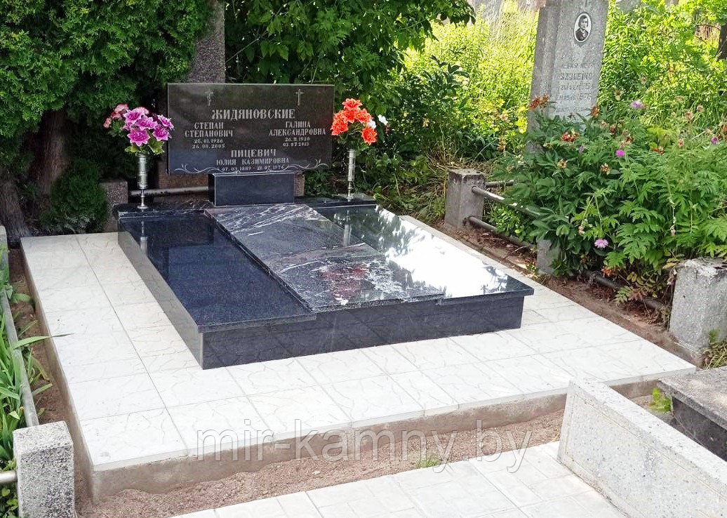 РЕКОНСТРУКЦИЯ ТРОЙНОГО МЕСТА ЗАХОРОНЕНИЯ