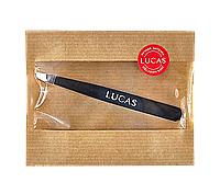 Lucas Cosmetics Пинцет для бровей с ручной заточкой со скошенными кончиками Lucas