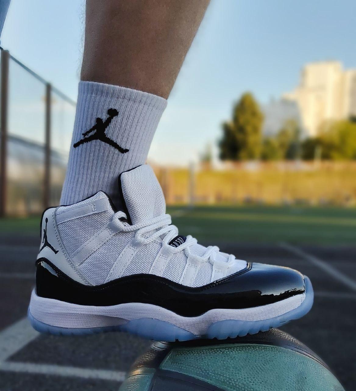 Баскетбольные кроссовки Air Jordan 11 Retro Concord 45 - фото 1 - id-p212667735