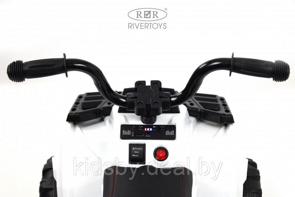 Детский электроквадроцикл RiverToys L222LL (белый) - фото 5 - id-p212672451