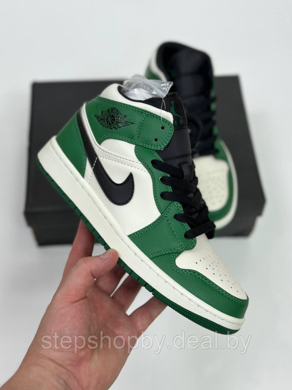 Кроссовки Nike Jordan 1 Mid Pine Green (GS) - фото 1 - id-p212859071