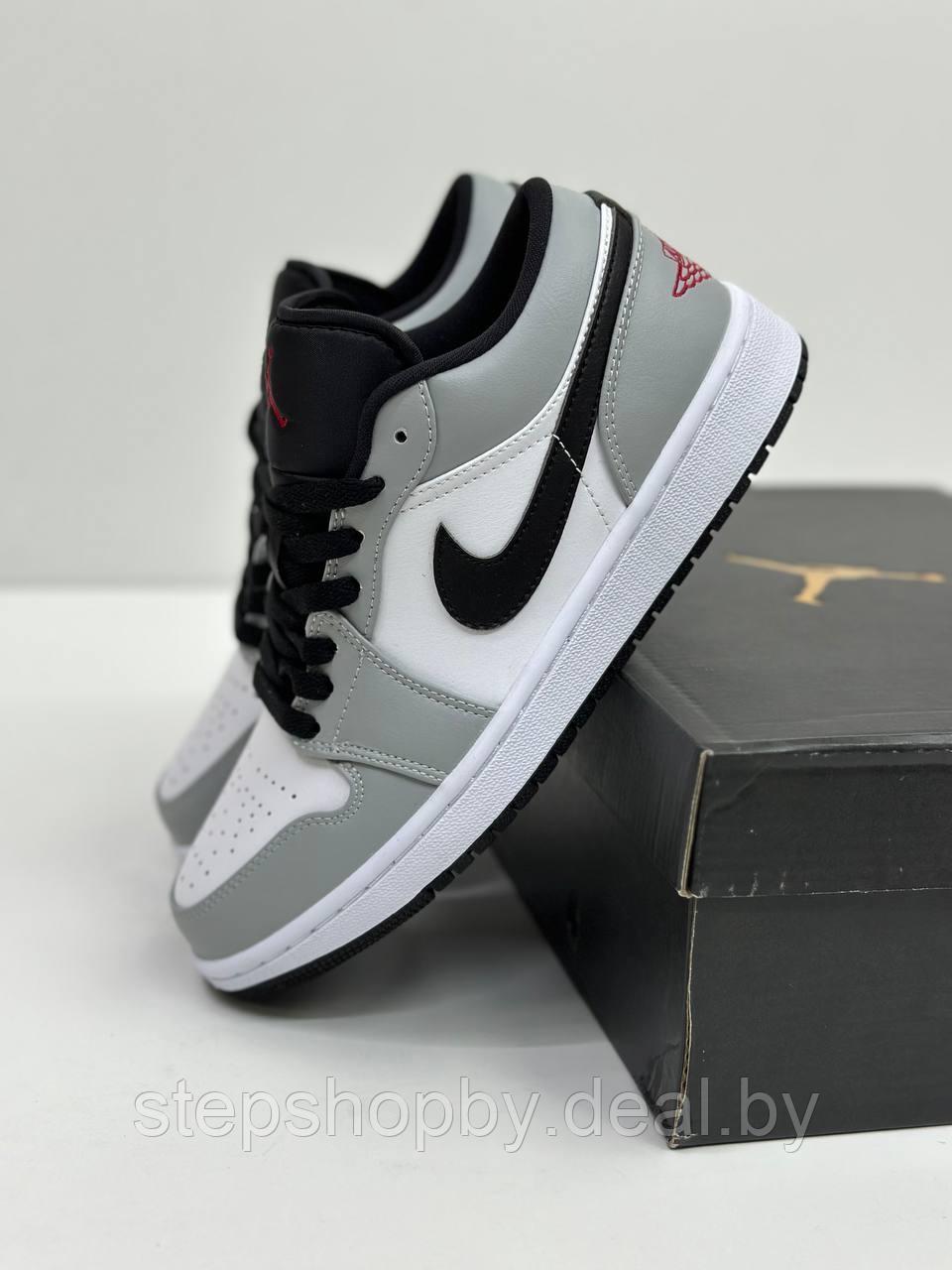 Кроссовки Nike Air Jordan 1 Low GS Light Smoke Grey - фото 5 - id-p212910287