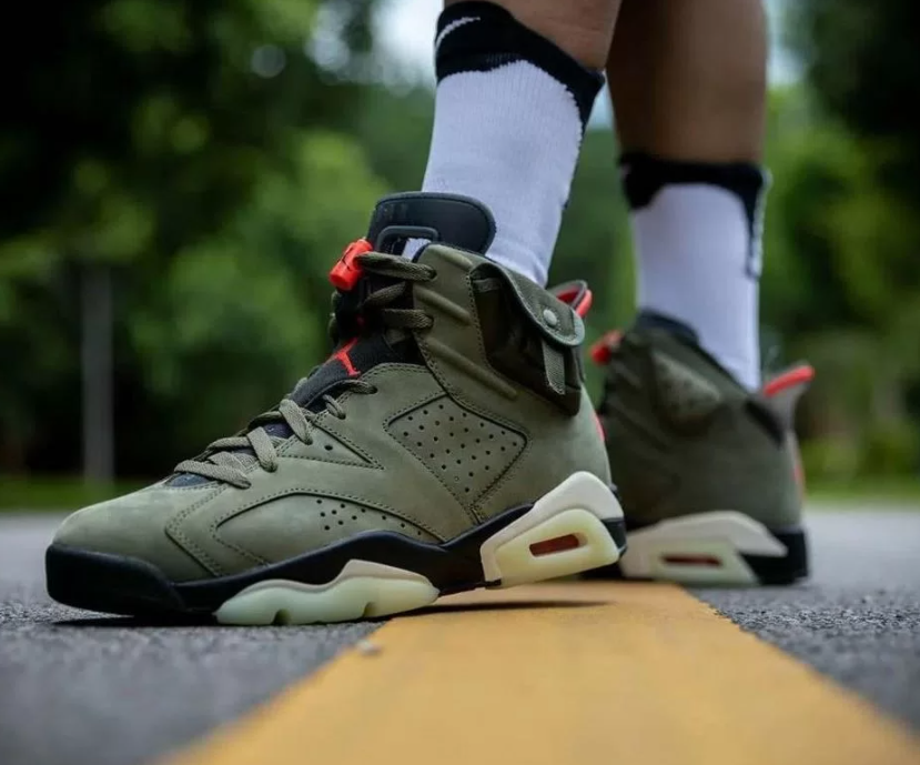 Баскетбольные кроссовки NIKE AIR JORDAN 6 RETRO SP TRAVIS SCOTT - фото 2 - id-p213038345